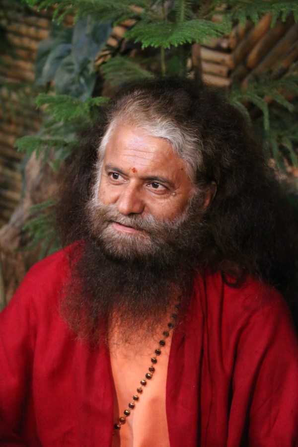 Pujya Swami Shukdevanandji Maharaja, spiritual leader of Parmarth Niketan, Rishikesh, India